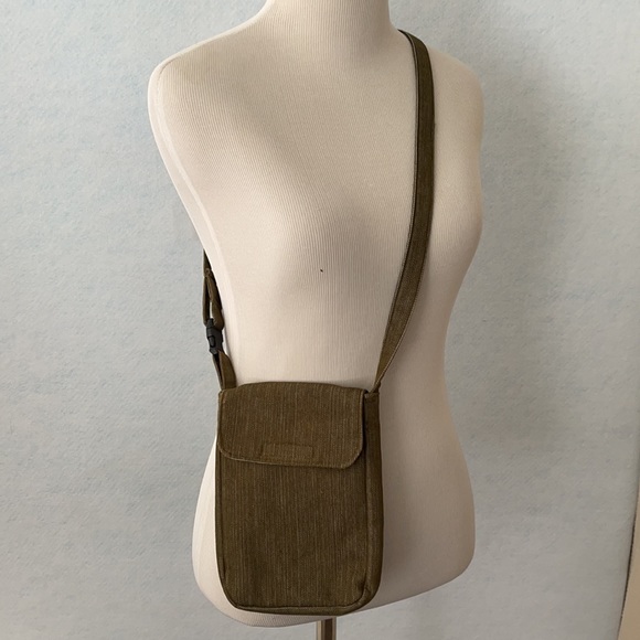 Handcrafted Mini Crossbody/Around Waist Purse/Bag - Picture 3 of 10